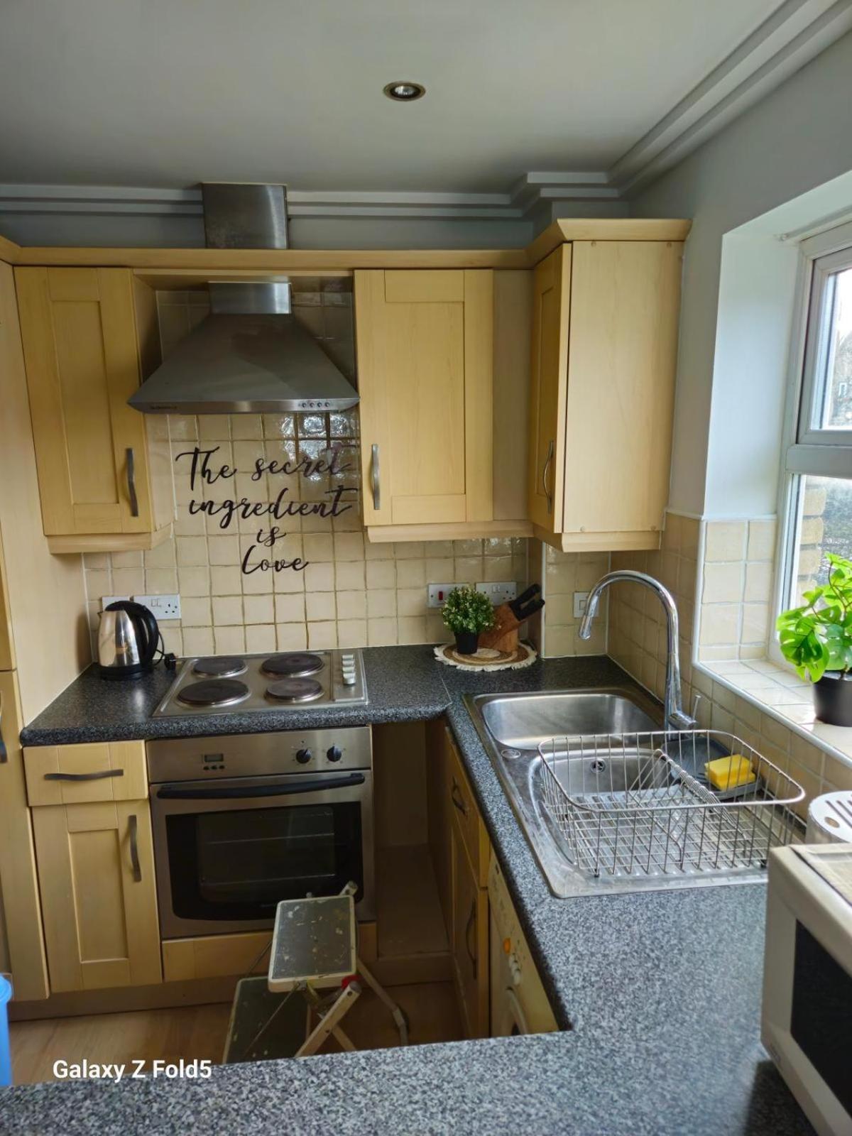 Spacious & Cosy Double And Single Bedrooms Close To Hendon & Colindale Tube Stations Εξωτερικό φωτογραφία
